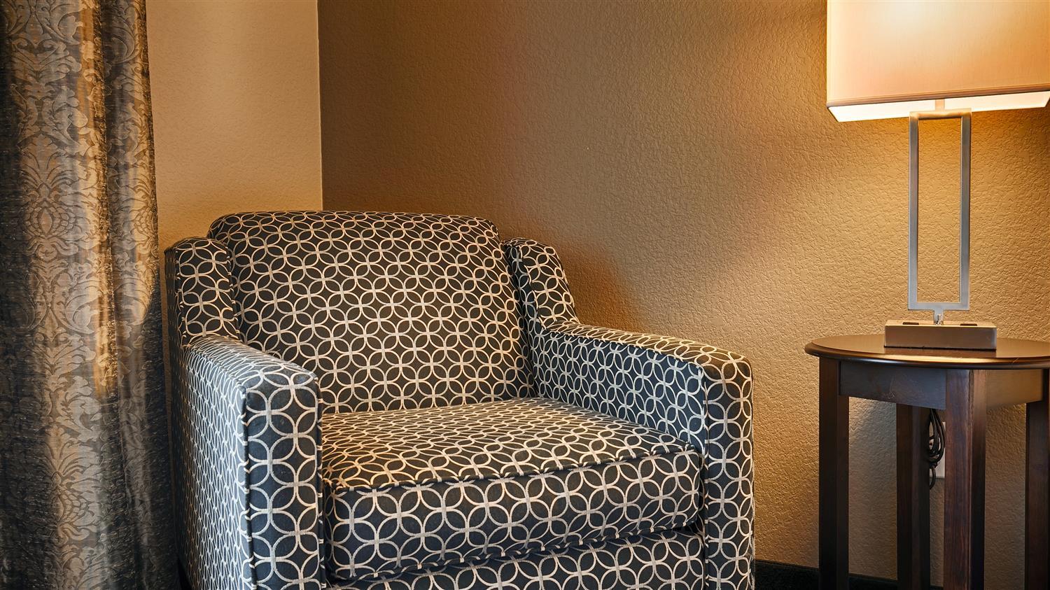Best Western Plus Austin Airport Inn & Suites Buitenkant foto