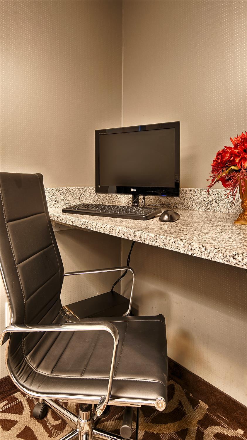 Best Western Plus Austin Airport Inn & Suites Buitenkant foto
