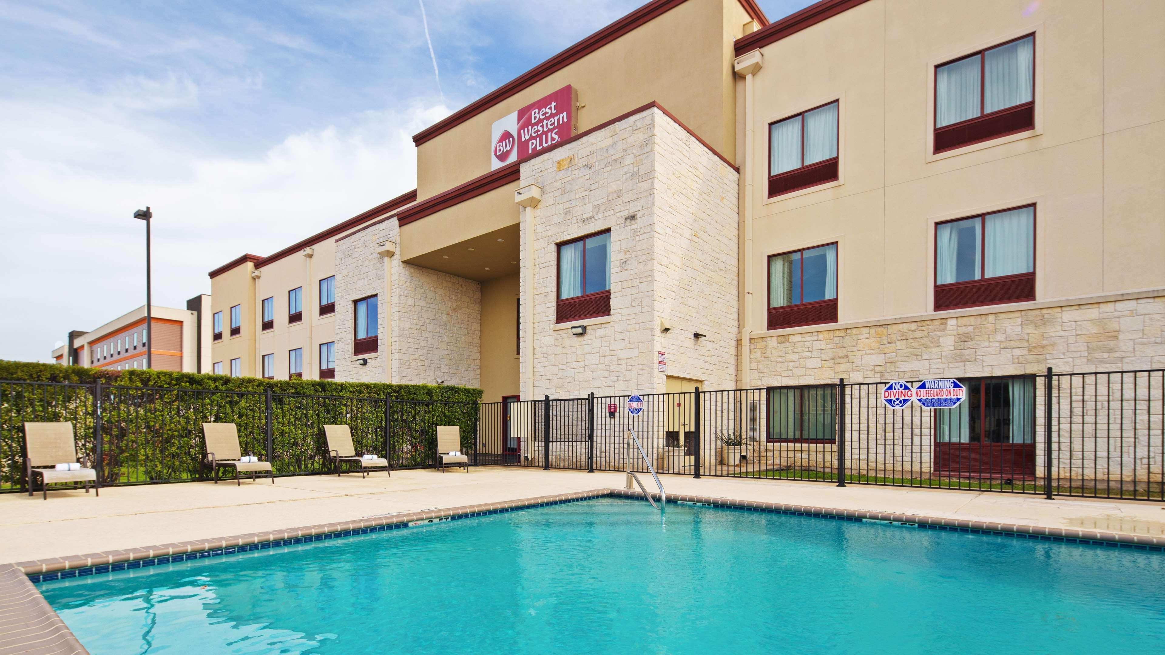 Best Western Plus Austin Airport Inn & Suites Buitenkant foto